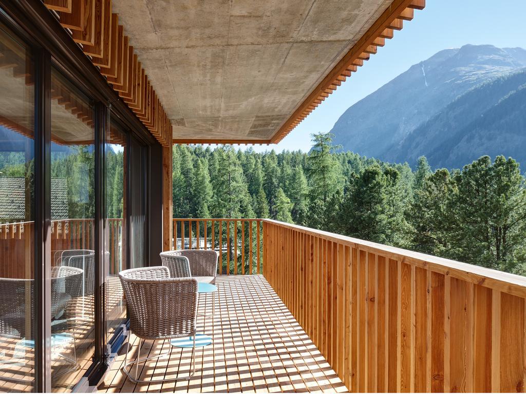 Alpine Lodge Chesa Al Parc 폰트레시나 객실 사진
